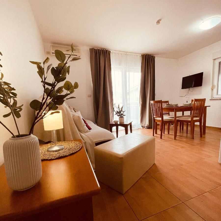 Apartments Stina Seget Vranjica Ngoại thất bức ảnh
