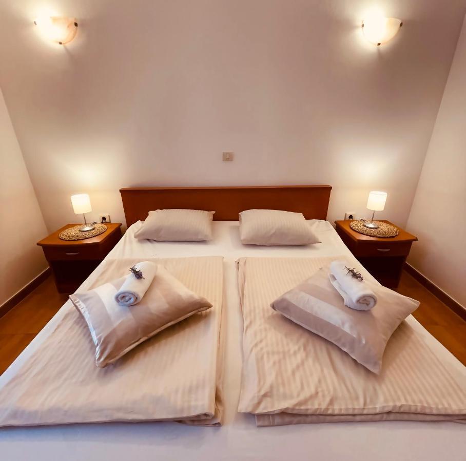 Apartments Stina Seget Vranjica Ngoại thất bức ảnh
