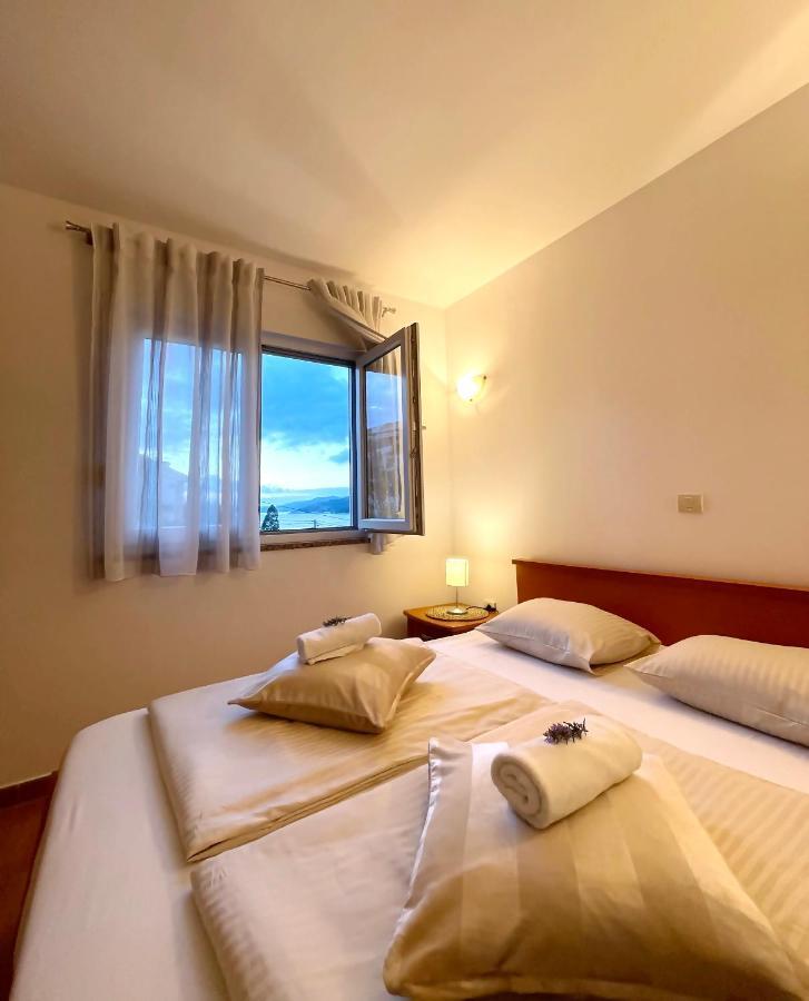 Apartments Stina Seget Vranjica Ngoại thất bức ảnh