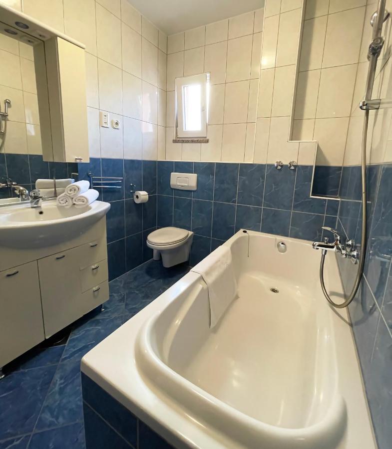 Apartments Stina Seget Vranjica Ngoại thất bức ảnh