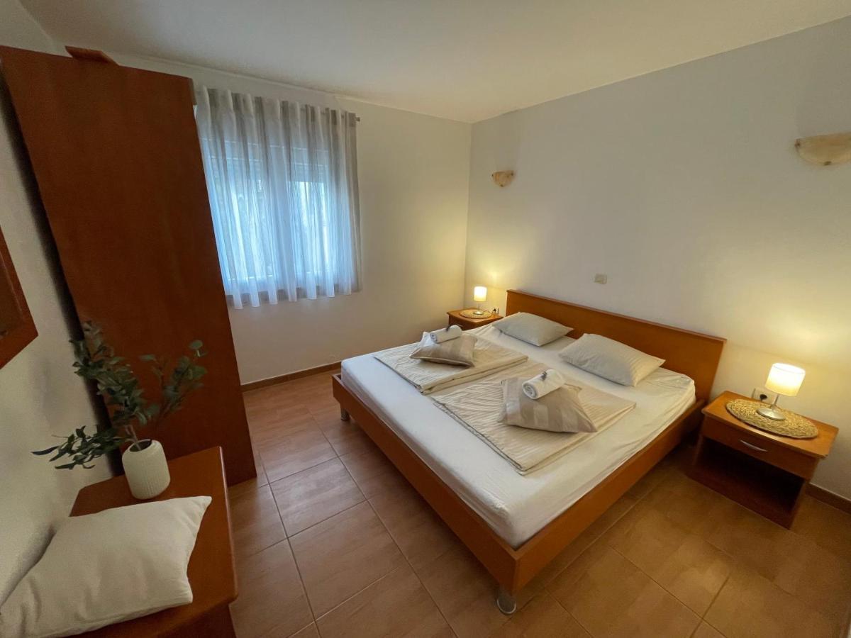 Apartments Stina Seget Vranjica Ngoại thất bức ảnh
